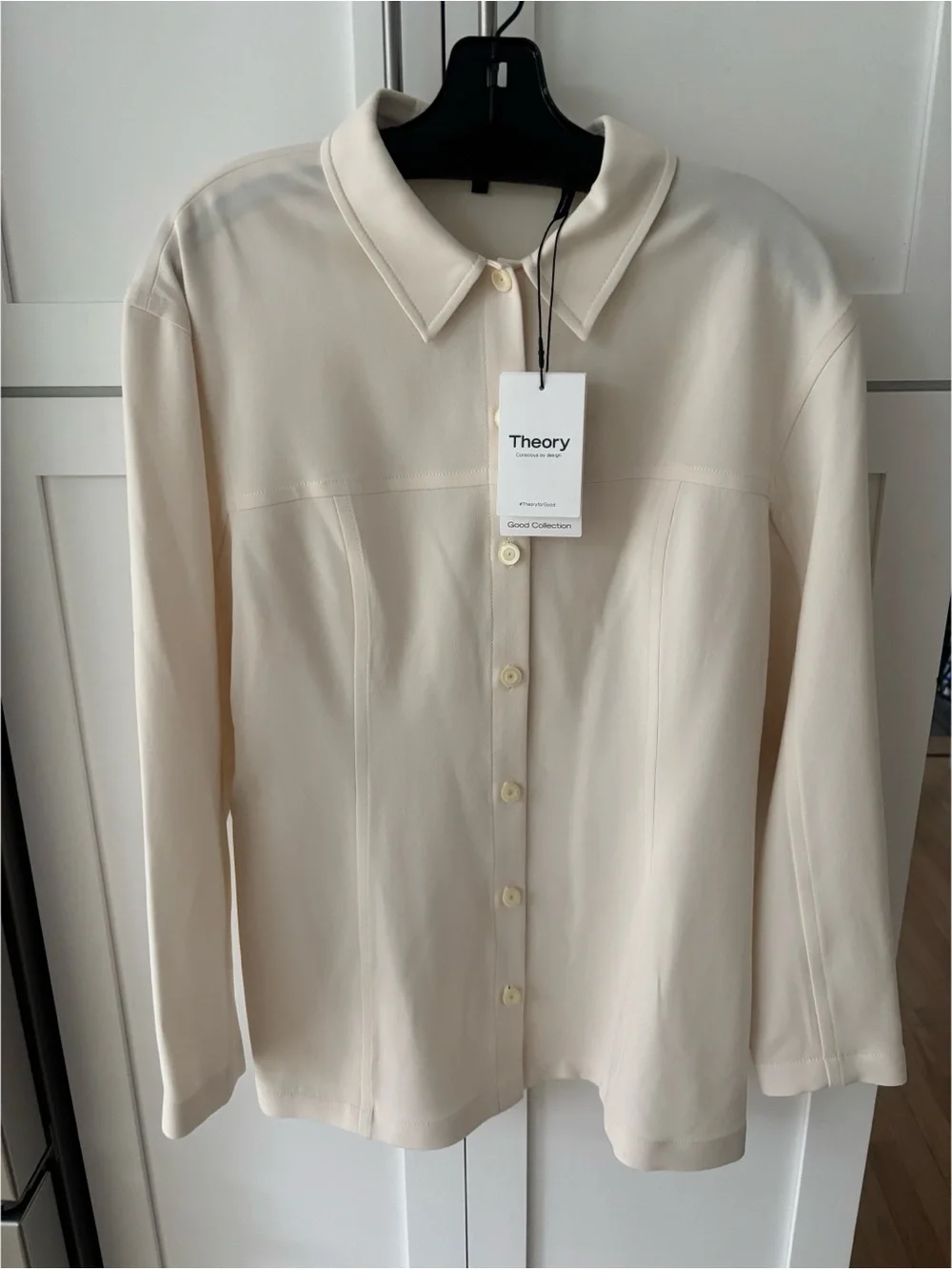 NWT Theory Sculpted Seam Shirt in Admiral Crepe - Picture 2 of 3